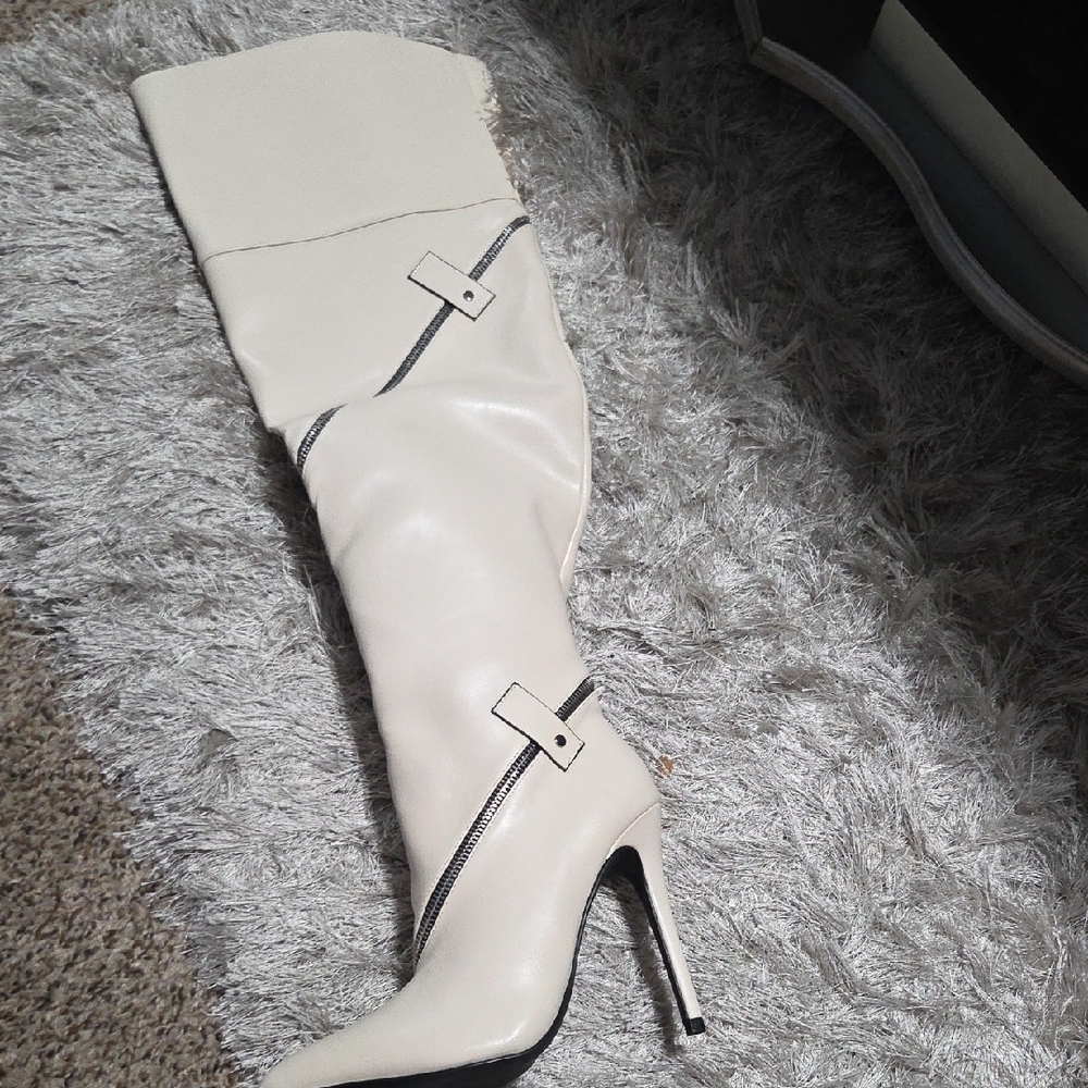 Shoe Dazzle Cream Over the Knee Boots